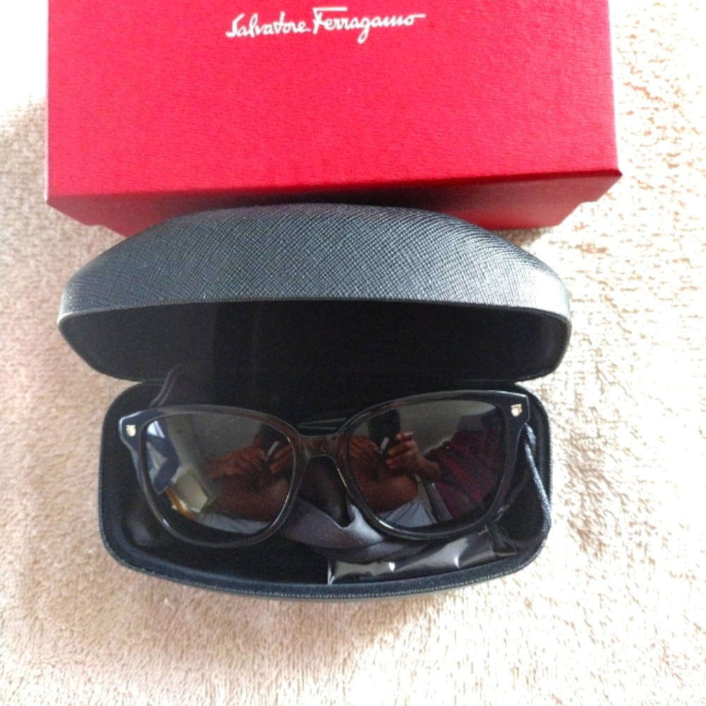 New Salvatore Ferragamo women sunglasses